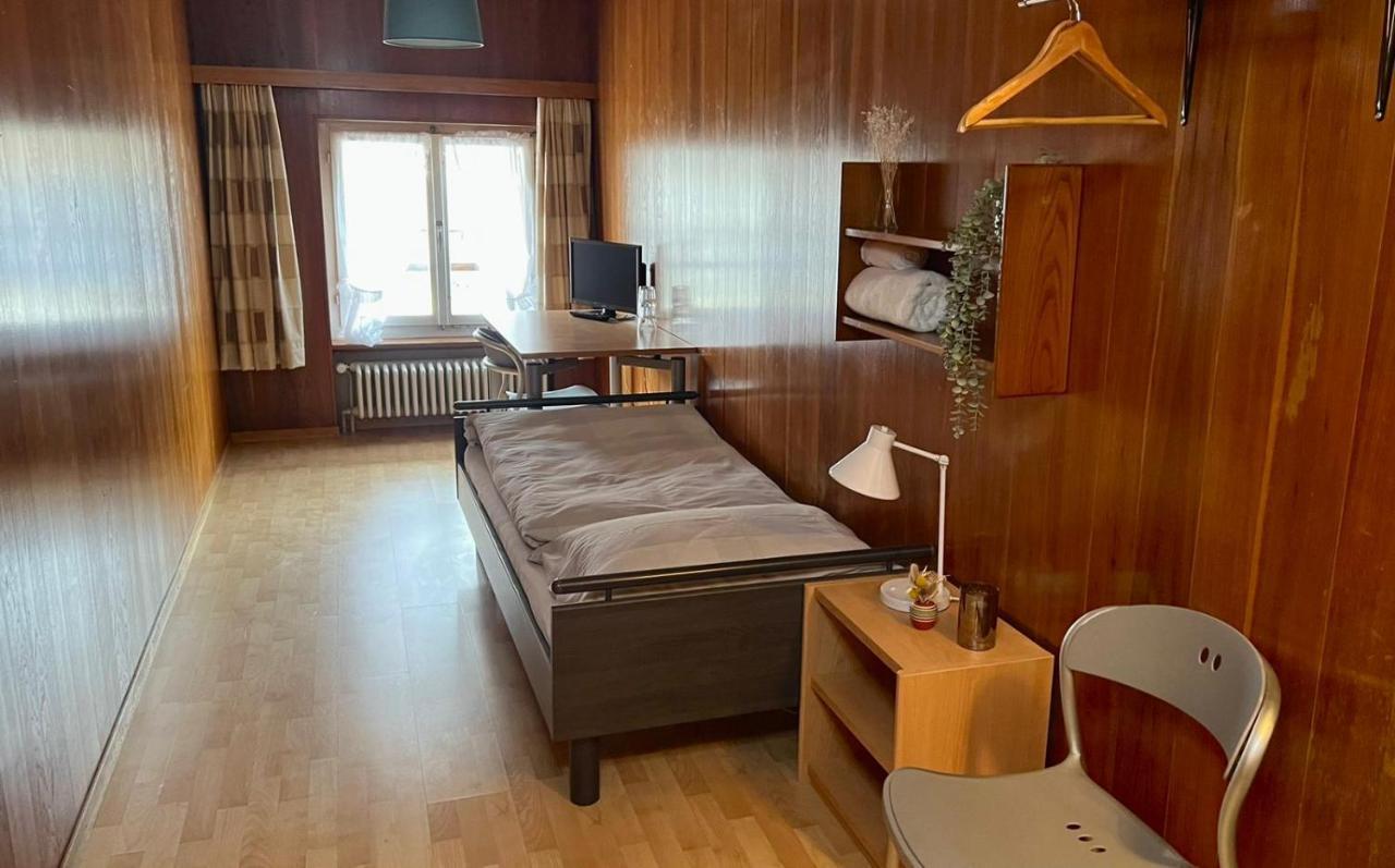 Hotel Jaeger Murten Habitación foto